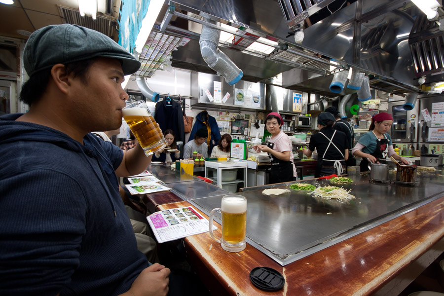 Getting Okonomiyaki in Okonomimura in Hiroshima